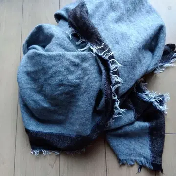 crossley 그레이 계열 울 혼방 프린지 머플러