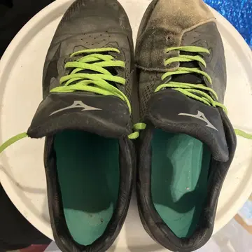 Mizuno 스파이크 슈즈 그레이 사용감 있음