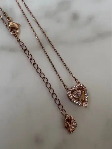 SWAROVSKI 목걸이