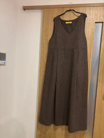 ROSSO 브라운 체크 무늬 원피스