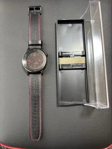 adidas 아날로그 시계 블랙/레드