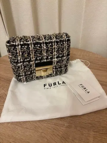 새상품급 FURLA 트위드 숄더백 체인백