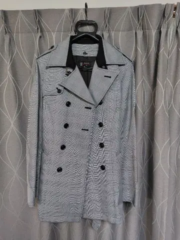 그레이 더블 브레스트 트렌치코트