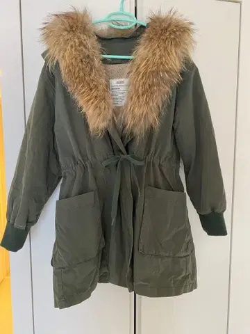 snidel 퍼 달린 올리브 그린 모즈 코트