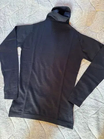 존스메들리 블랙 터틀 니트