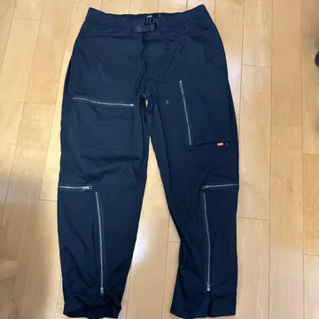 VANS 블랙 지퍼 포켓 팬츠