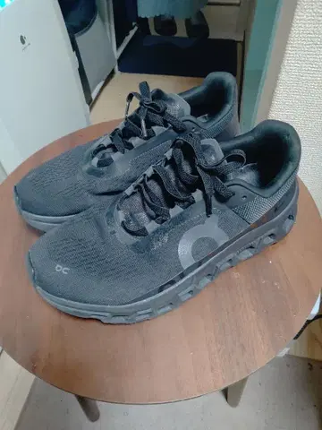 On ClubMonster UK8.5 JP27.0~27.5 블랙