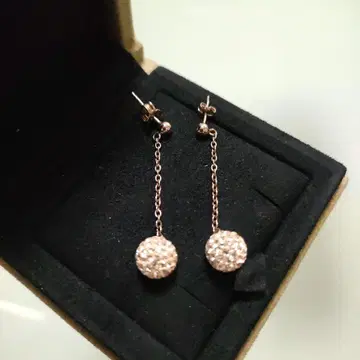 AGATHA 롱 체인 크리스탈 귀걸이