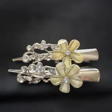 꽃과 크리스탈 장식의 헤어 클립 앤티크 기모노 액세서리 등