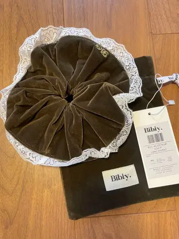 Bibiy. MILLIE SHUSHU 새상품 KHAKI