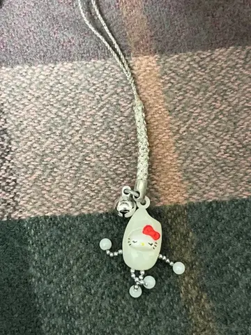 헬로키티 니가타 한정판 쌀 버전 스트랩 방울 포함