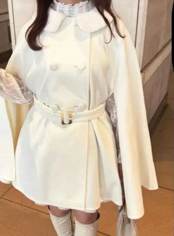 옷깃 퍼 베스트 포함 케이프 코트 새상품급