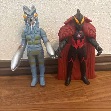 울트라맨 괴수 카이저 베리얼 소프트 비닐 발탄 성인