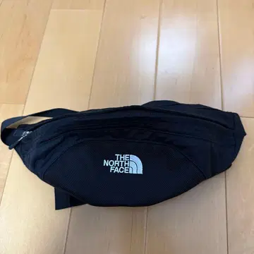 THE NORTH FACE 바디백 블랙