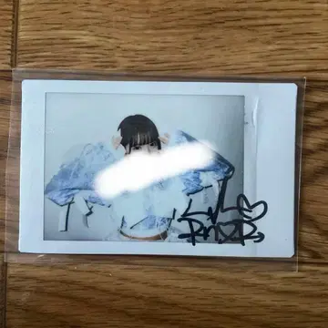 후쿠야마 리노 폴라로이드 사인