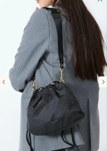 미사용 시타 파란티카 블랙 나일론 숄더백