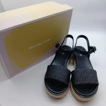 MICHAEL KORS 마이클코어스 스트랩 샌들