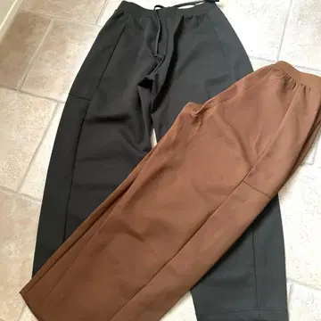 유니클로 드라이 맨투맨 커브 팬츠 2개 세트