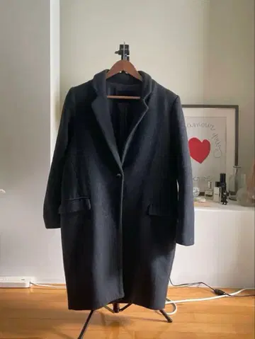 다크 그레이 체스터 코트 무릎 기장