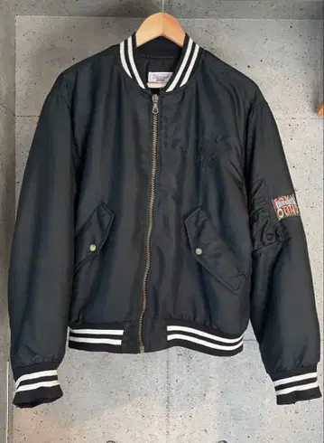 나일론 스타디움 자켓 빈티지 블랙 사이즈 M