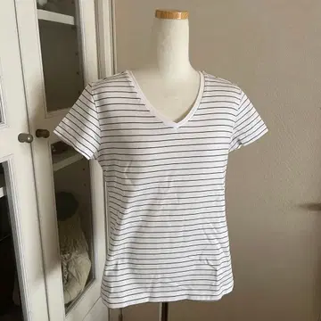 내추럴 뷰티 베이직 보더 스트라이프 V넥 반팔 티셔츠