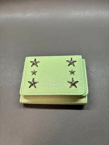 미사용 새상품 Jimmy Choo 3단 폴더형 지갑