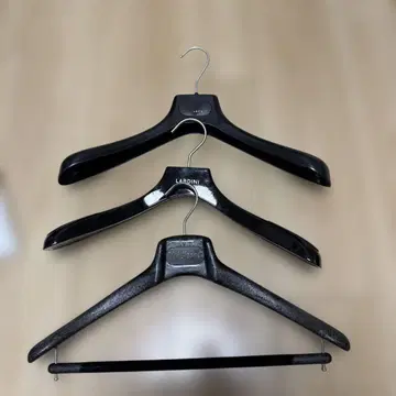 라르디니 발디타로 정품 행거