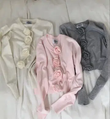 장미꽃 모티브 가디건