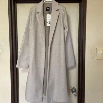 ZARA 베이지 체스터 코트