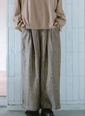 YARRA 면린넨 디자인 턱 팬츠