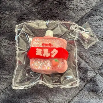 스퀴즈 밀크 딸기