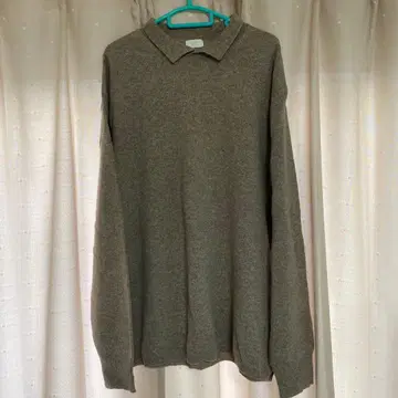 URU 카라 부착 울 스웨터 F 사이즈