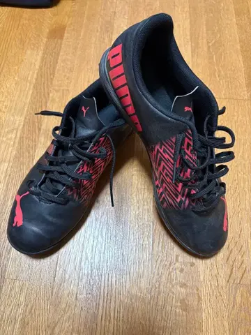 PUMA 축구화 블랙/레드