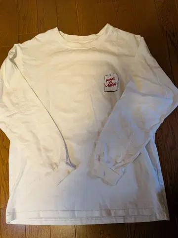 BANKSY 화이트 긴팔 티셔츠 프린트 포함