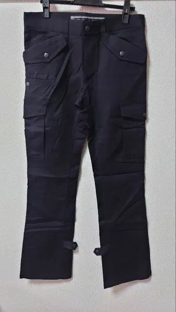 텟토오무 카고 팬츠