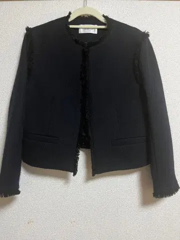 프린지 장식 블랙 자켓