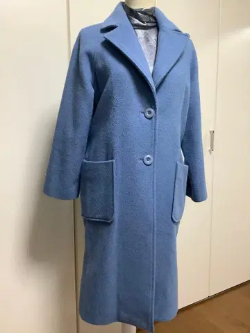 미라 오웬 부드러운 체스터 코트 블루 백 벨트 포함