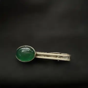 그린 컬러 스톤 타원형 넥타이핀 앤티크