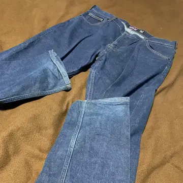 파타고니아 스트레이트 핏 청바지 (레귤러)