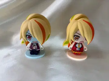 좀비랜드 사가 포켓마켓 사키 2체