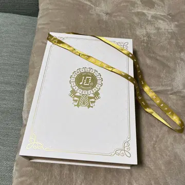 아이들리시 세븐 Anniversary Album 'CARILLON'