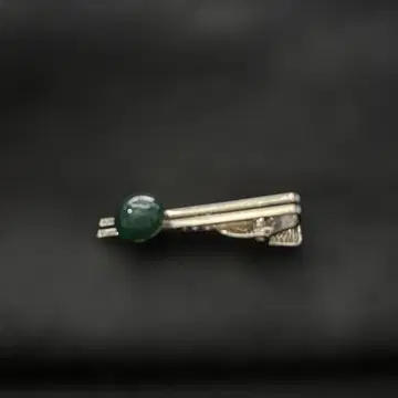 실버 색 넥타이핀 그린 구슬 앤티크