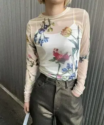 AMERI SOFIA SHEER CUT TOP vintage