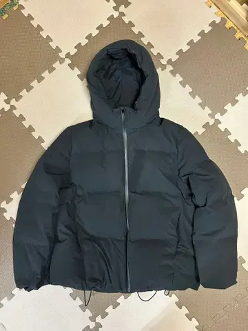 유니클로 심리스 다운 후드티 XL