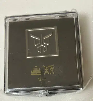 메탈 핀 배지 [ 가면라이더 쿠우카 ]