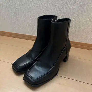 ORiental TRaffic by yuri 스퀘어토 절개 힐 부츠