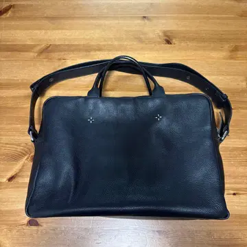 MADRIGAL 오카카에 백 블랙 마드리갈