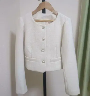 PROPOTION BODY DRESSING 아이보리 노카라 자켓