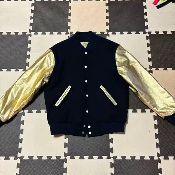 빌리어네어 보이즈 클럽 바시티 자켓 사이즈 M 스냅 없음