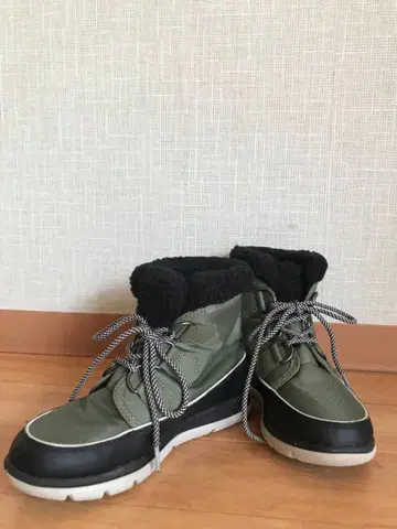 SOREL 인조 모피 부츠 22.5cm